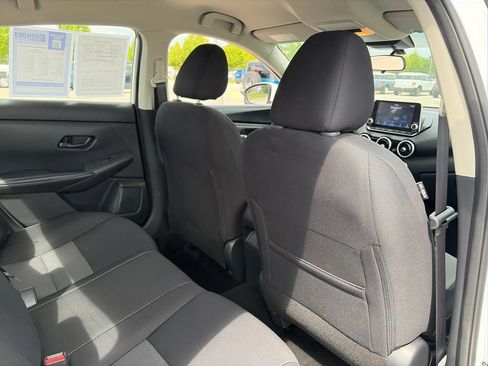 Used 2024 Nissan Sentra SV FWD image 30