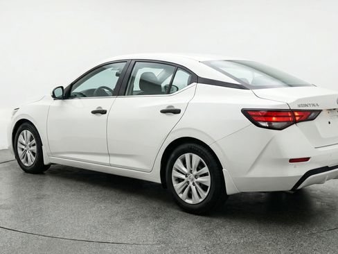 Used 2025 Nissan Sentra S image 6