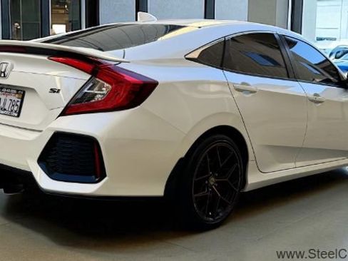 Used 2017 Honda Civic Si image 2