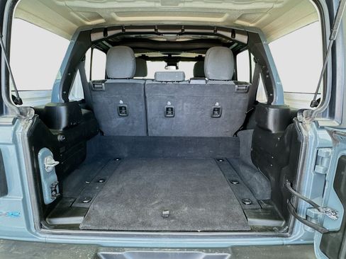 Used 2024 Jeep Wrangler Unlimited AWD/4WD image 17