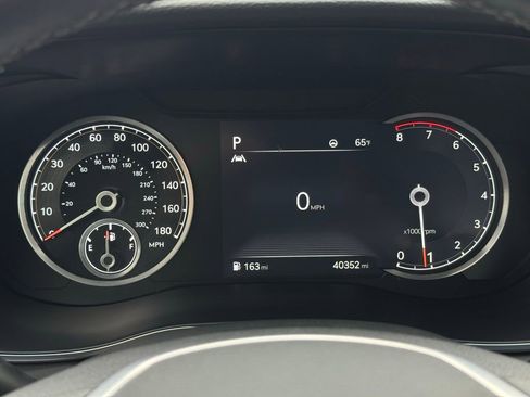 Used 2023 Genesis G70 2.0T image 28