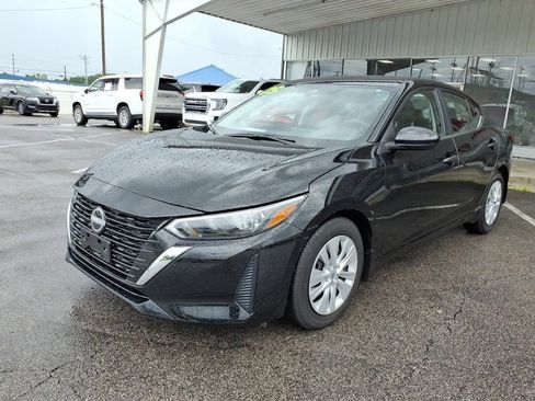 Used 2025 Nissan Sentra S FWD image 3