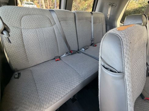 Used 2024 Chevrolet Express 3500 LS image 19