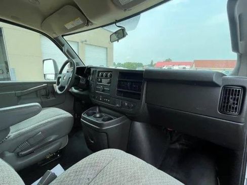 Used 2020 Chevrolet Express 3500 w/ Power Convenience Package image 16