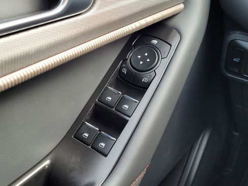 New 2026 Ford Explorer Active image 37