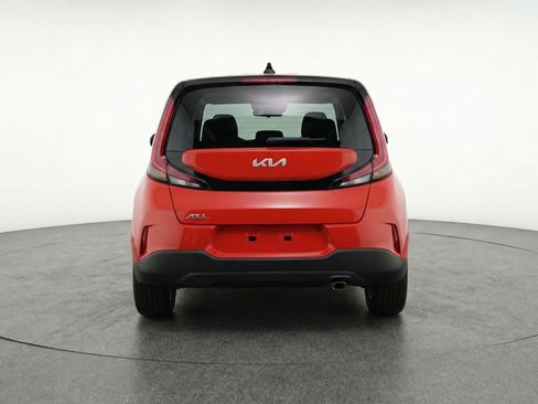 Used 2025 Kia Soul LX w/ LX Technology Package FWD image 7