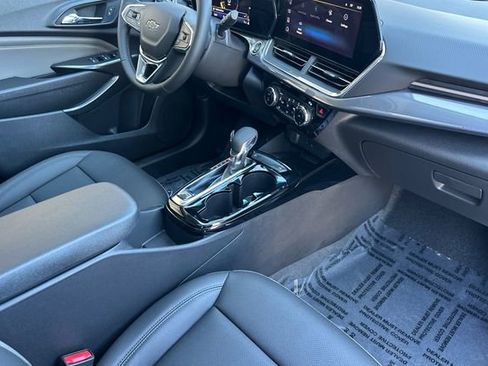 New 2026 Chevrolet Trax ACTIV w/ Sunroof Package FWD image 21