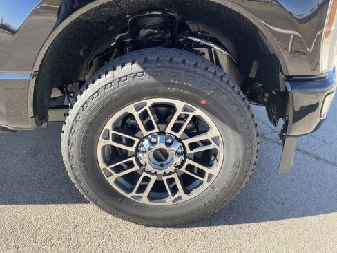 New 2026 Ford F250 Platinum w/ Platinum Plus Package image 38