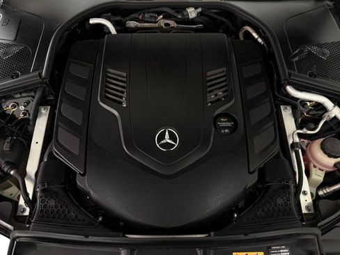 Used 2023 Mercedes-Benz S 580 4MATIC Sedan image 32