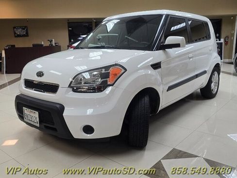 Used 2010 Kia Soul + FWD image 2