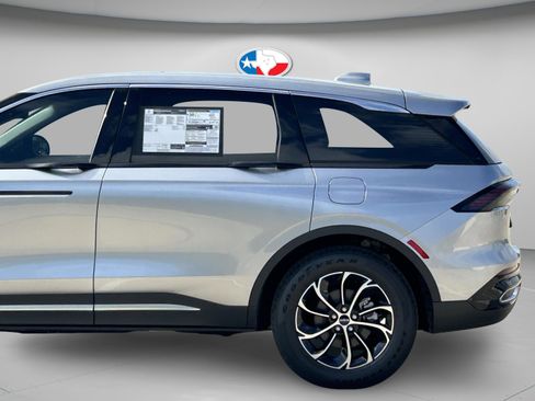 New 2026 Lincoln Nautilus Premier image 30