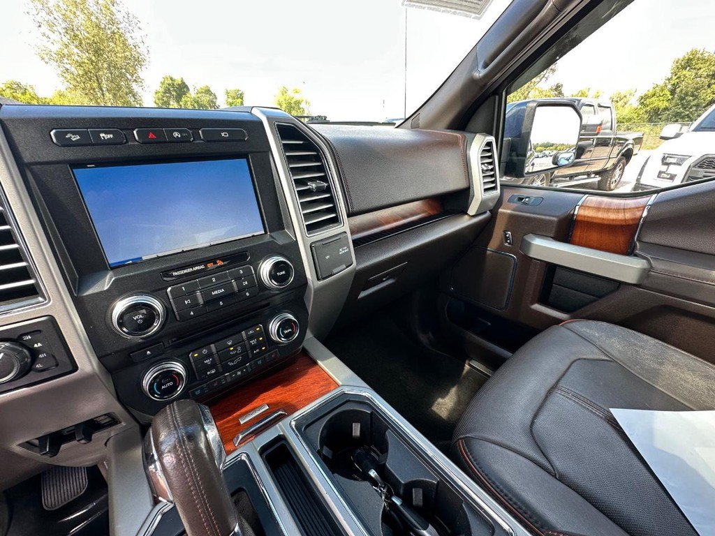 Used 2017 Ford F150 King Ranch w/ Equipment Group 601A Luxury AWD/4WD image 22