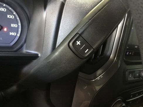 Used 2020 Chevrolet Silverado 1500 Custom w/ Custom Value Package image 40