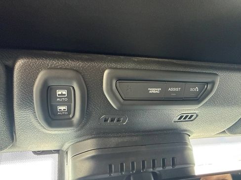 Used 2022 Jeep Wrangler Unlimited Sahara w/ Cold Weather Group AWD/4WD image 30