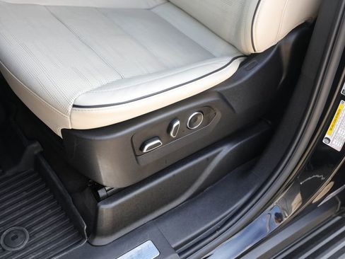 Used 2023 Cadillac Escalade ESV Sport w/ LPO, ONYX Package image 8