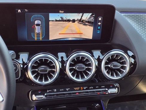 Used 2025 Mercedes-Benz GLA 250 image 6