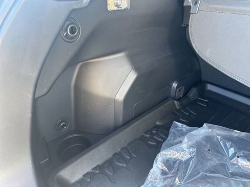 Used 2025 Subaru Crosstrek 2.5i Limited AWD/4WD image 9