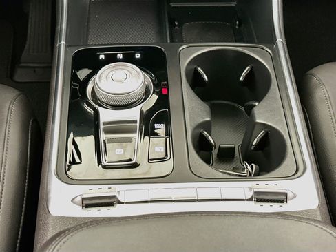 Used 2025 Kia Carnival SX Prestige FWD image 14