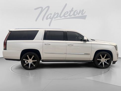 Used 2015 Cadillac Escalade ESV Platinum AWD/4WD image 7