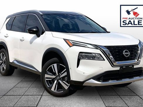 Used 2023 Nissan Rogue Platinum AWD/4WD image 2