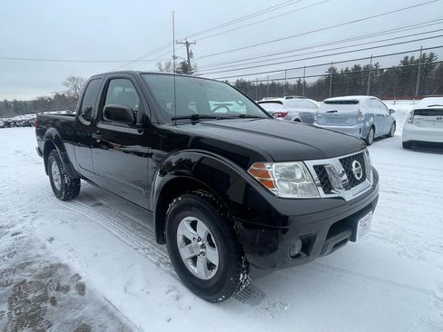 Used 2012 Nissan Frontier SV w/ SV Premium Utility Pkg image 3