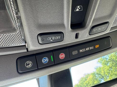 Used 2020 GMC Sierra 1500 SLE w/ SLE Value Package RWD image 25