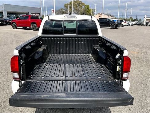 Used 2023 Toyota Tacoma SR image 29