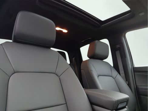 New 2026 GMC Canyon Elevation w/ Convenience Package image 10