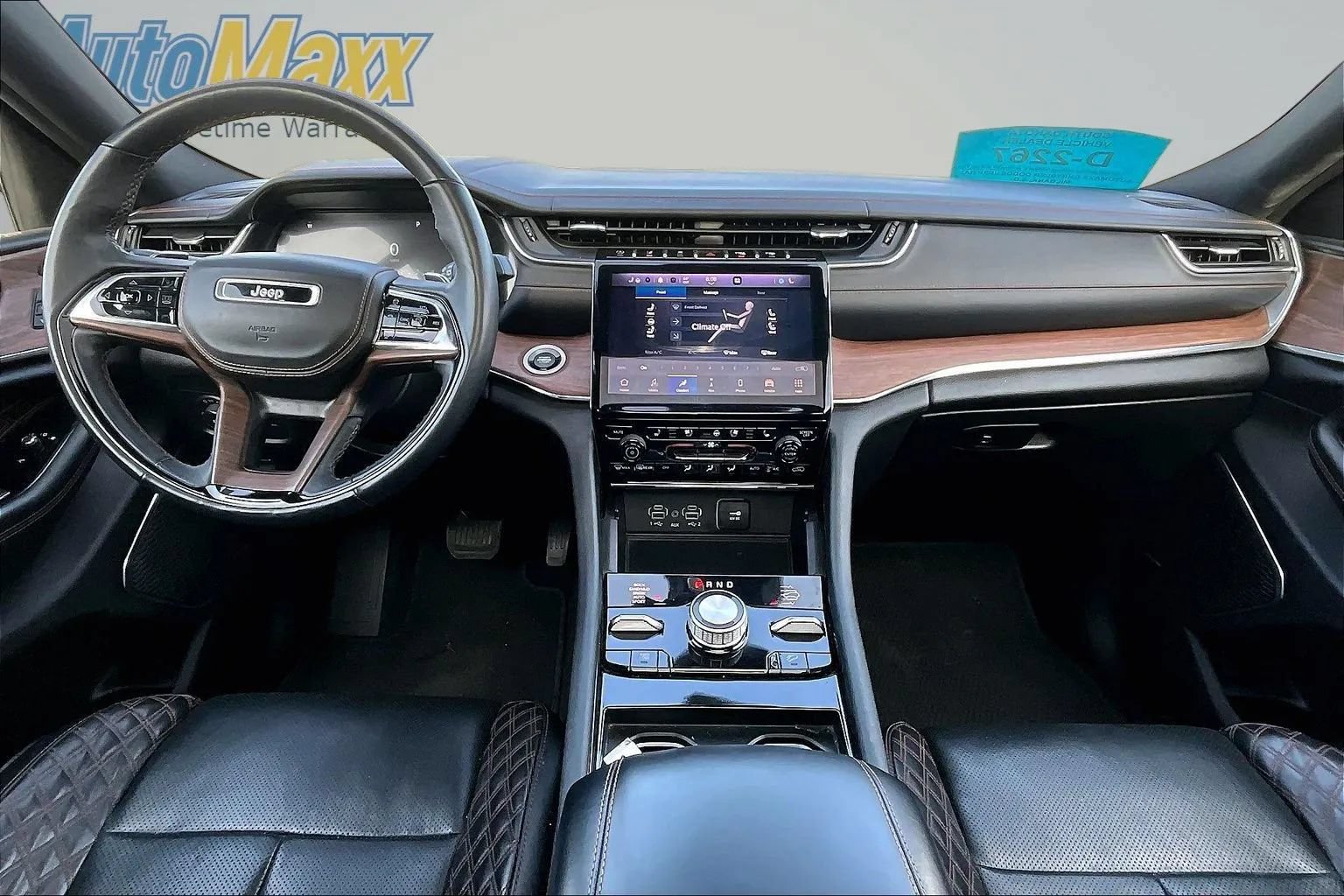 Used 2023 Jeep Grand Cherokee Summit w/ Adv Protech Group IV AWD/4WD image 7