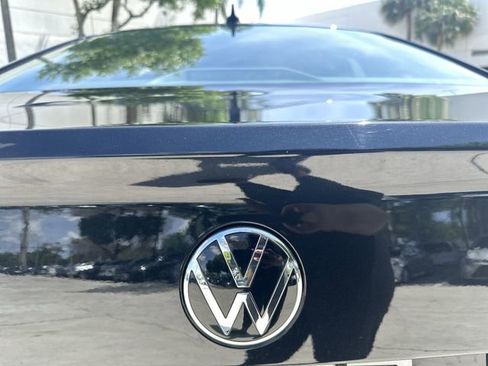 Used 2024 Volkswagen Jetta SE FWD image 15