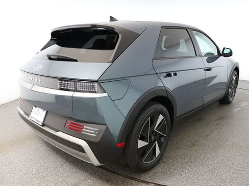 Used 2025 Hyundai Ioniq 5 SE image 4