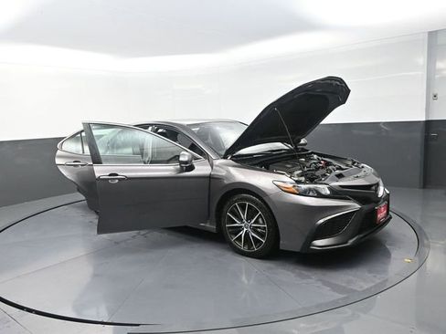 Used 2024 Toyota Camry SE FWD image 41