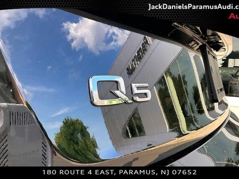 Used 2023 Audi Q5 2.0T Premium w/ Convenience Package AWD/4WD image 23