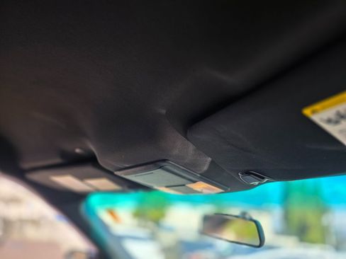 Used 2016 Ford Explorer FWD image 18