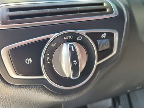 Used 2020 Mercedes-Benz C 300 Sedan image 19