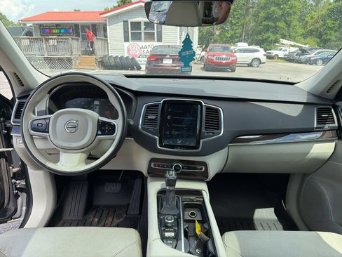 Used 2019 Volvo XC90 T6 Momentum w/ Advanced Package AWD/4WD image 10