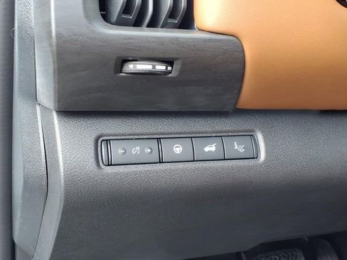 New 2026 Nissan Pathfinder Platinum image 19