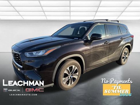 Used 2020 Toyota Highlander XLE image 9