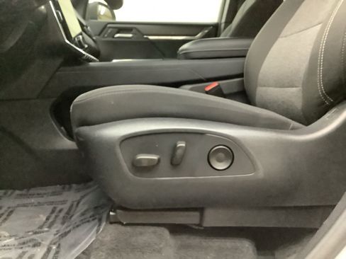 Used 2025 GMC Acadia Elevation FWD image 14