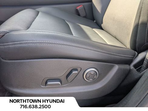 Used 2026 Genesis GV70 2.5T Select AWD/4WD image 30