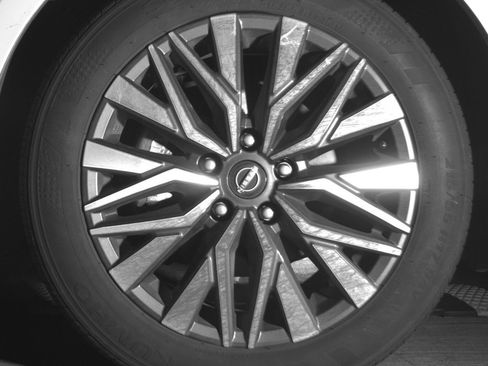 Used 2025 Nissan Altima 2.5 SV FWD image 12