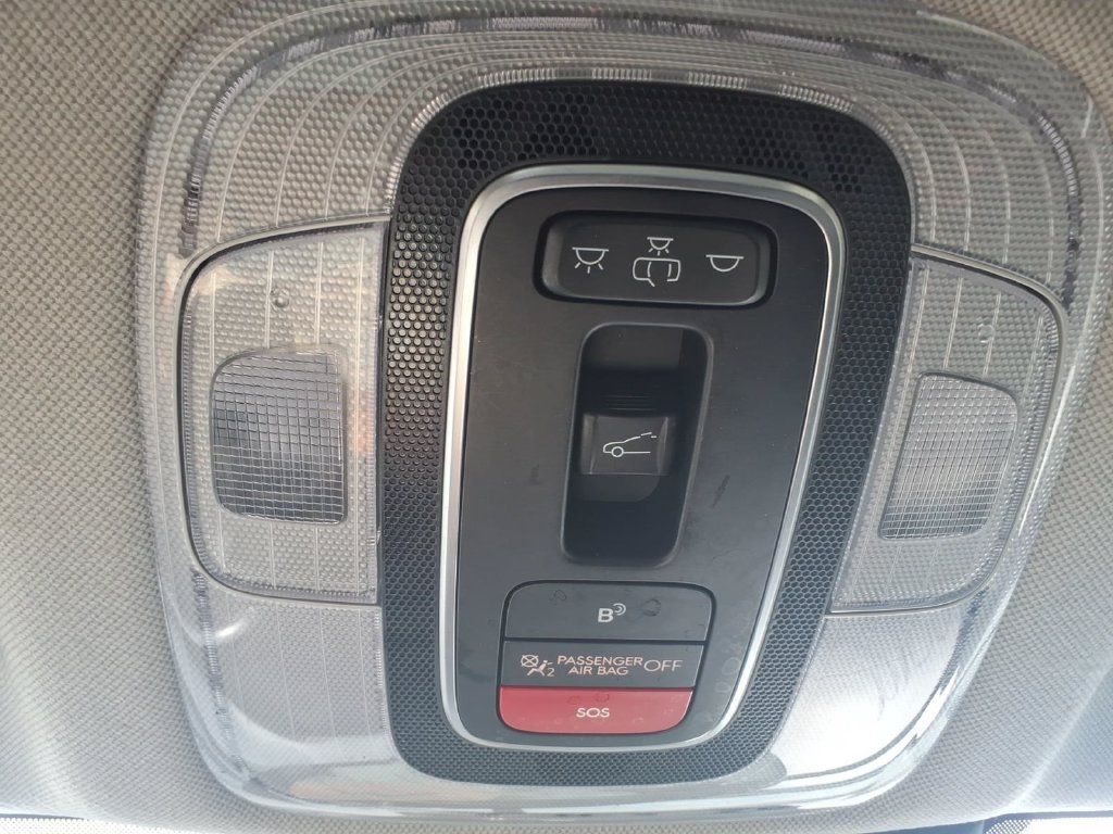 Used 2025 Hyundai Elantra SEL FWD image 26