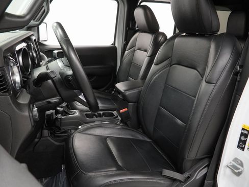 Certified 2022 Jeep Wrangler Unlimited Sahara image 18