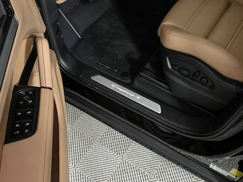 New 2025 Porsche Cayenne S image 8