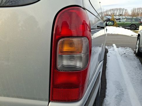 Used 2000 Chevrolet Venture LS image 7