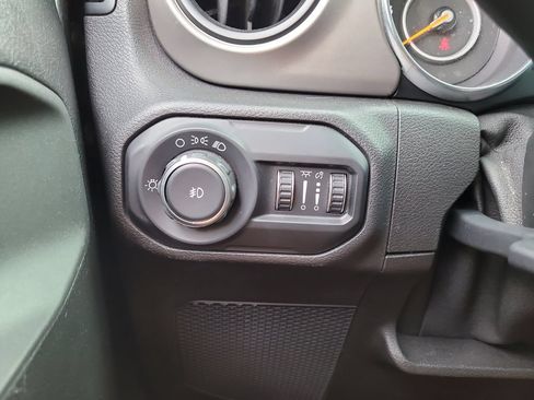 Used 2019 Jeep Wrangler Sport AWD/4WD image 33