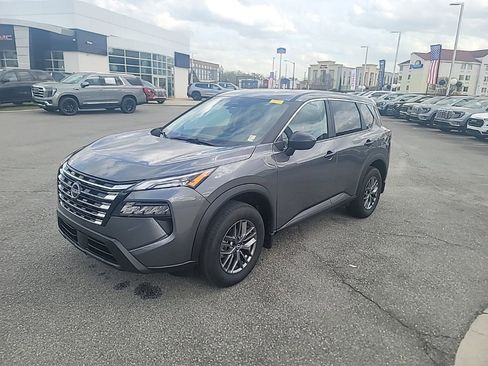 Used 2026 Nissan Rogue S image 3