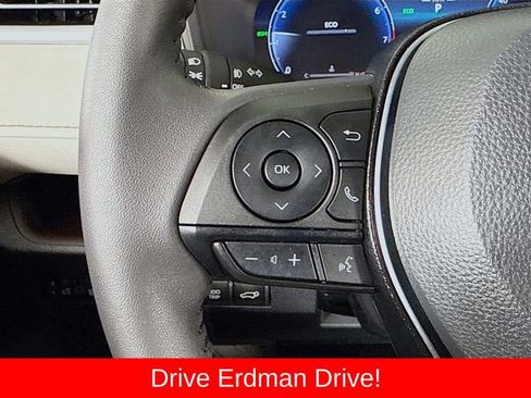 Used 2024 Toyota RAV4 Limited FWD image 13