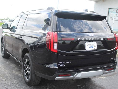 Used 2025 Ford Expedition Max Platinum AWD/4WD image 5