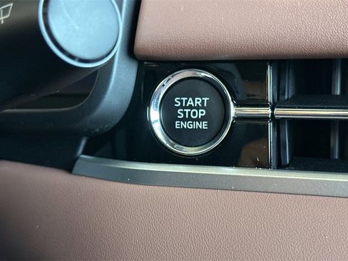 New 2025 Mitsubishi Outlander SEL image 23